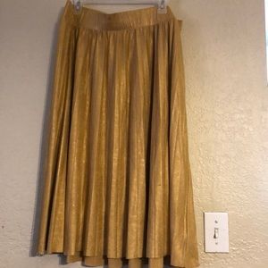 Gold pleated skirt
